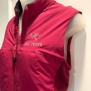 Arcteryx women’s red pink vest s